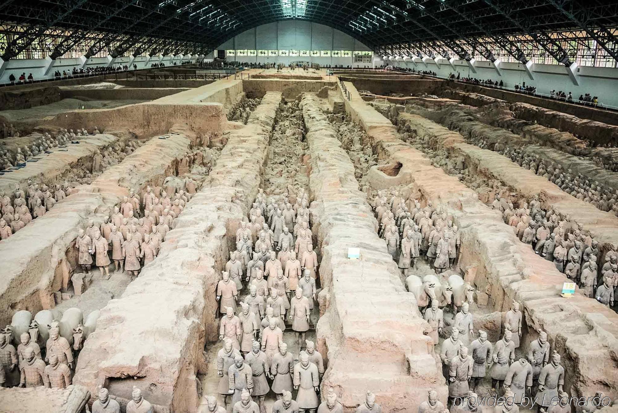 โรงแรมแกรนด์ เมอร์เคียว ออน เรนมิน สแควร์ ซีอาน ภายนอก รูปภาพ
