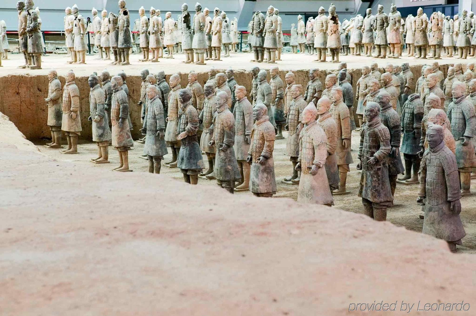 โรงแรมแกรนด์ เมอร์เคียว ออน เรนมิน สแควร์ ซีอาน ภายนอก รูปภาพ
