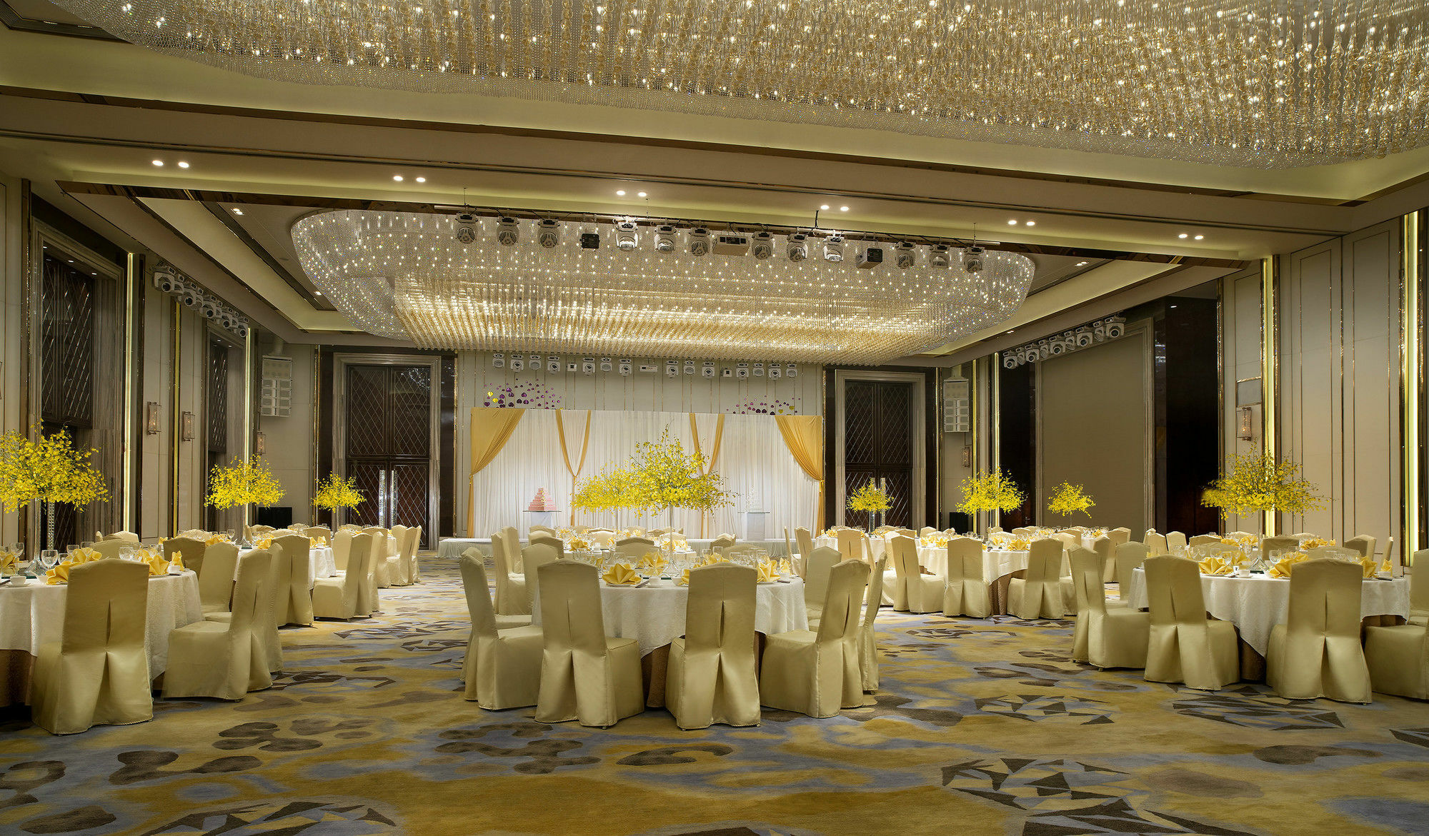 โรงแรมแกรนด์ เมอร์เคียว ออน เรนมิน สแควร์ ซีอาน ภายนอก รูปภาพ